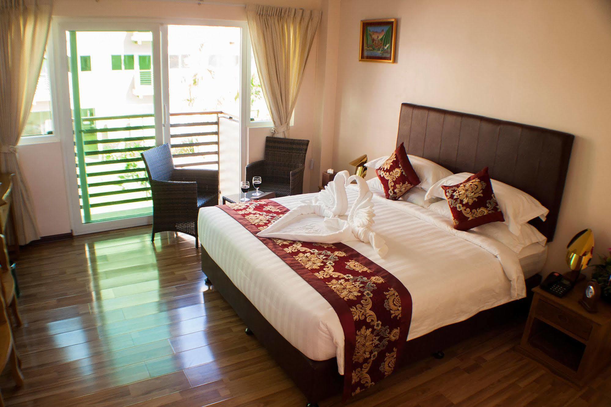 Sincere Smile Hotel