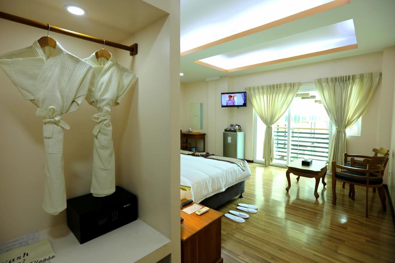 Hotel Sincere Smile Yangon